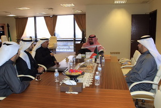 الخزعــل يجتمـع مــع وفــد التطبيقــي