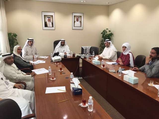 الصالح يجتمع مع مديرعام البطاقة المدنية 