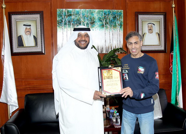 المنصور يستقبل طارق القلاف بطل المبارزة لذوى الاحتياجات الخاصة