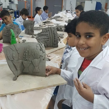 المركز الحرفي نظم دورة فن تشكيل الخزف بالقادسية