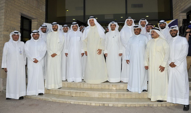 سلمان الصباح زار مركز شباب العارضية واشاد بالأنشطة الثقافية والرياضية