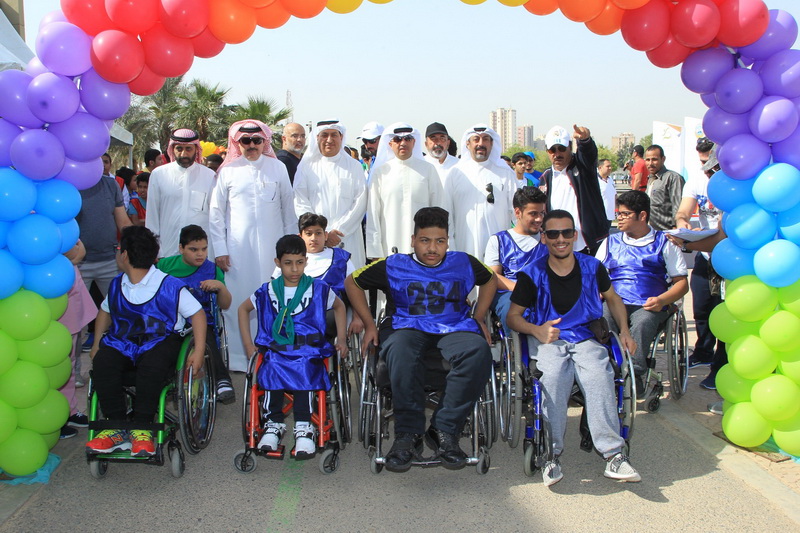 بحضور د/ فليطح ومشاركة ٢٥٠ طالباً وطالبة  نجاح رائع لماراثون جسور المحبة لذوى الاحتياجات الخاصة