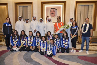 استقبال منتخب فتيات الكويت للتزلج الاستعراضي على الجليد