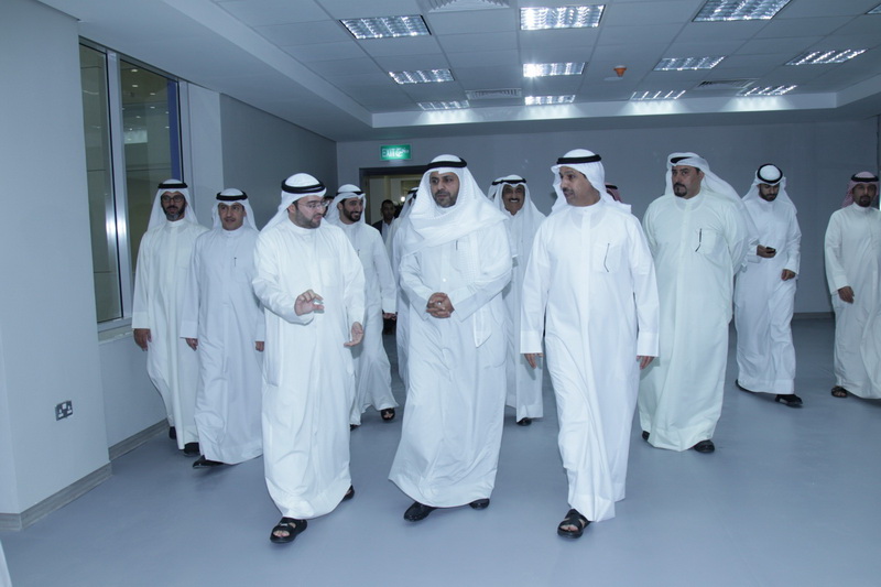 افتتاح مجمع احواض السباحة بنادي الشباب الرياضي