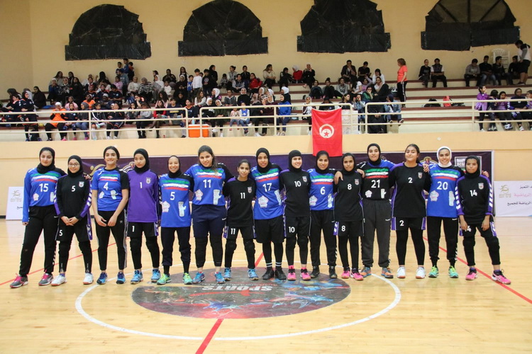 فريق الجالية التونسية أحرز لقب بطولة الهيئة لكرة اليد النسائية