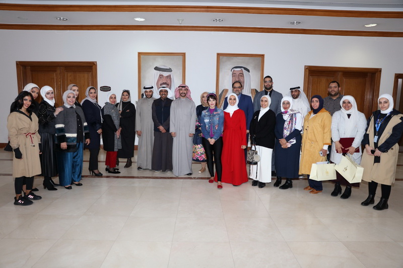 الملا يكرم اللجان العاملة في الملتقي الاول للصحة الرياضية