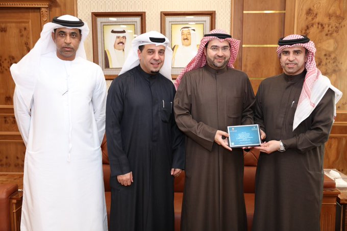  دعوة هيئة الرياضة الاماراتية للدكتور حمود فليطح مدير عام الهيئة لحضور وفد كويتى منتدى الامارات الثانى للمنشآت الرياضية