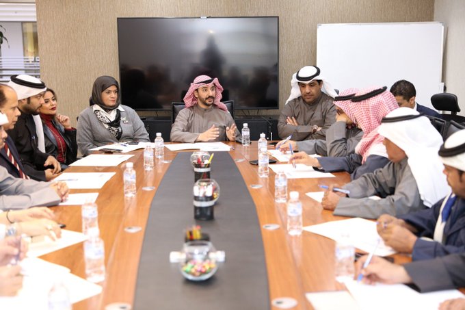 اجتماع اللجنة العليا المنظمة لبطولة الكويت التاسعة عشر لسباق الهجن 