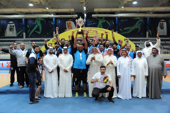 فاز  فريق وزارة الداخلية بكأس الوزارات لكرة اليد 