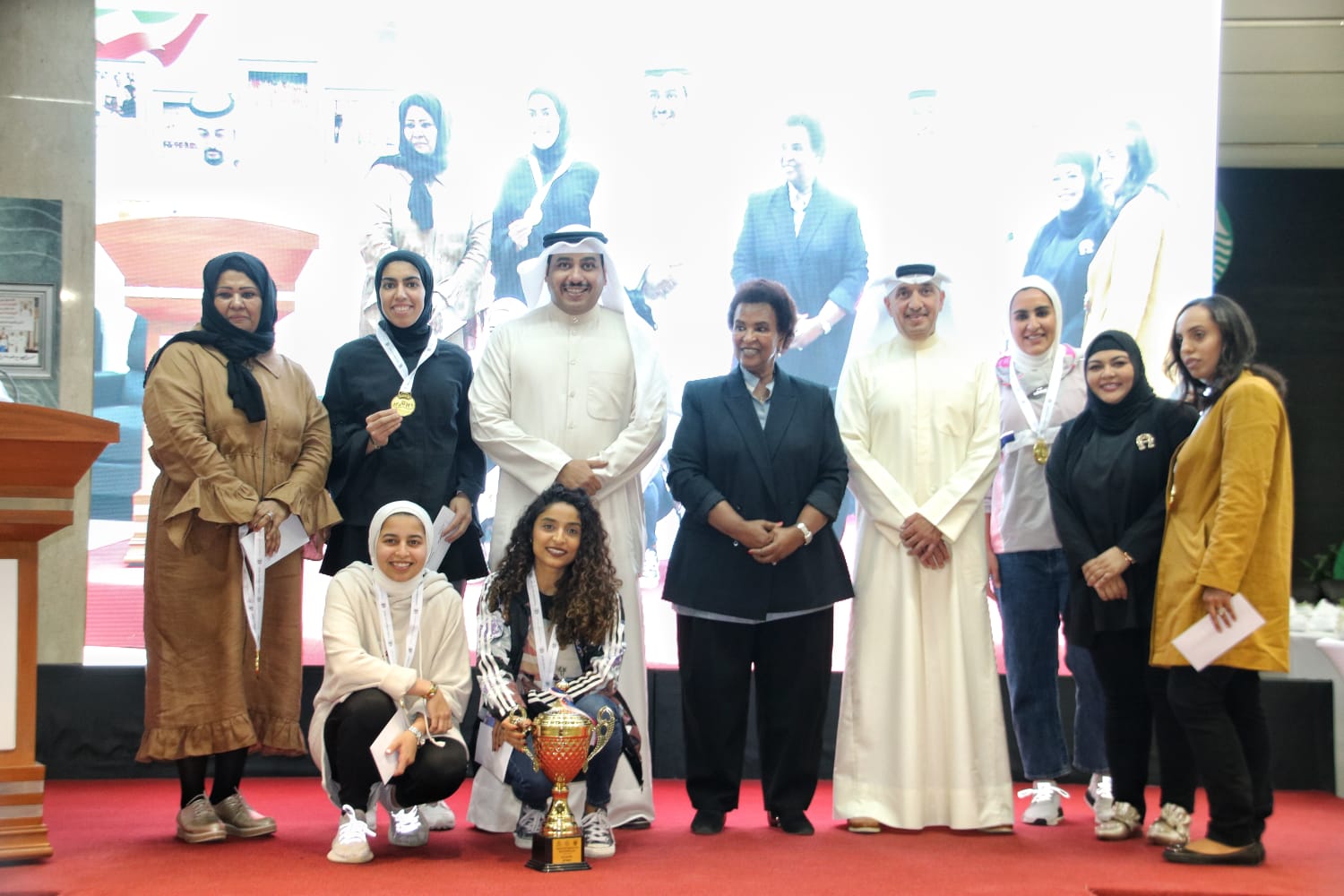 حفل تكريم اللاعبات الفائزات بالمراكز الأولى في مهرجان البطولات الرياضية النسائية