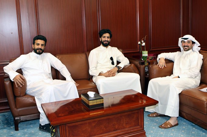 استقبل الدكتور صقر الملا نائب المدير العام لقطاع الرياضة التنافسية لاعب نادي القادسية الكويتي و منتخب الكويت و المحترف بنادي الفصيلي