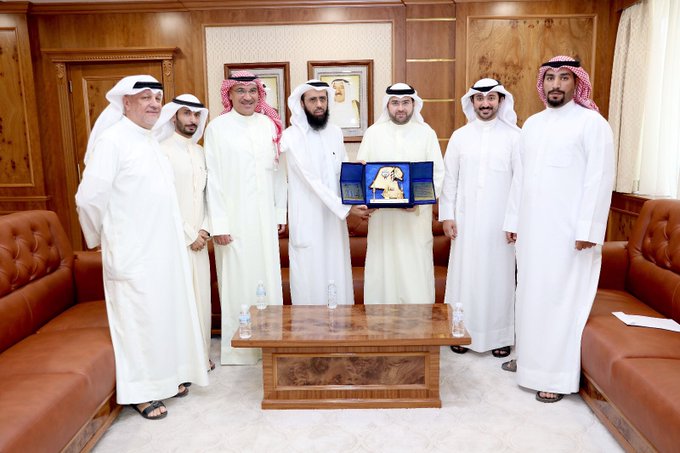 استقبل مدير عام الهيئة بالانابة الشيخ المهندس حمود المبارك الصباح ونائب المدير العام لقطاع الرياضة التنافسية الدكتور صقر الملا رئيس مجلس إدارة نادي الصم الرياضي حمد المري وأمين السر المساعد خالد زمان وعضو مجلس الإدارة ضيدان الشمري