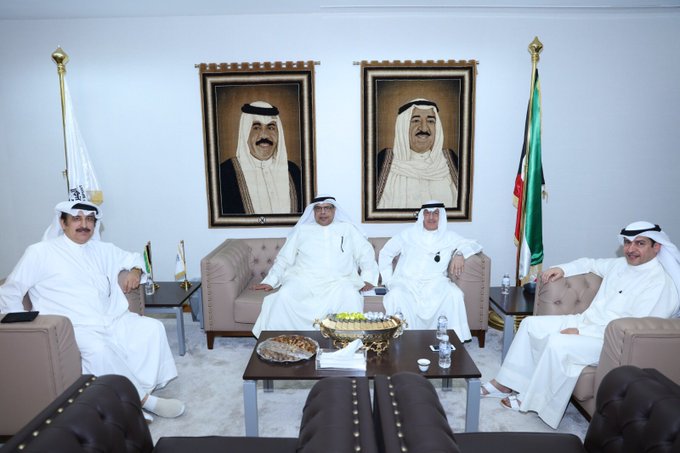 استقبل علي مروي الهدية نائب المدير العام لقطاع المالية والإدارية أسد تقي نائب رئيس مجلس إدارة الهيئة وأعضاء مجلس الإدارة عبد الرضا عباس وجمال الفرحان